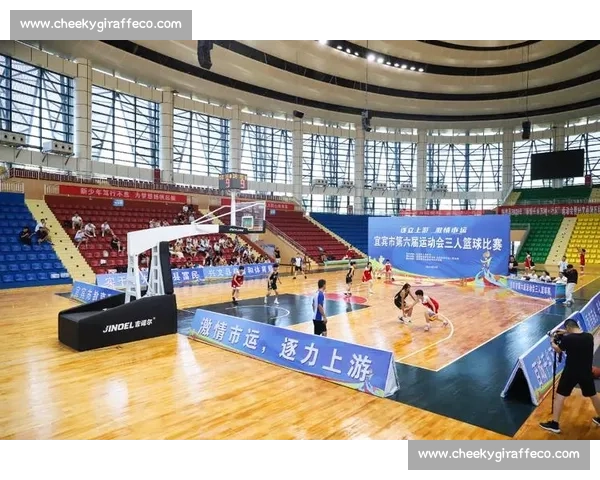 昆明篮球赛激情上演 赛场争锋逐梦全城欢腾